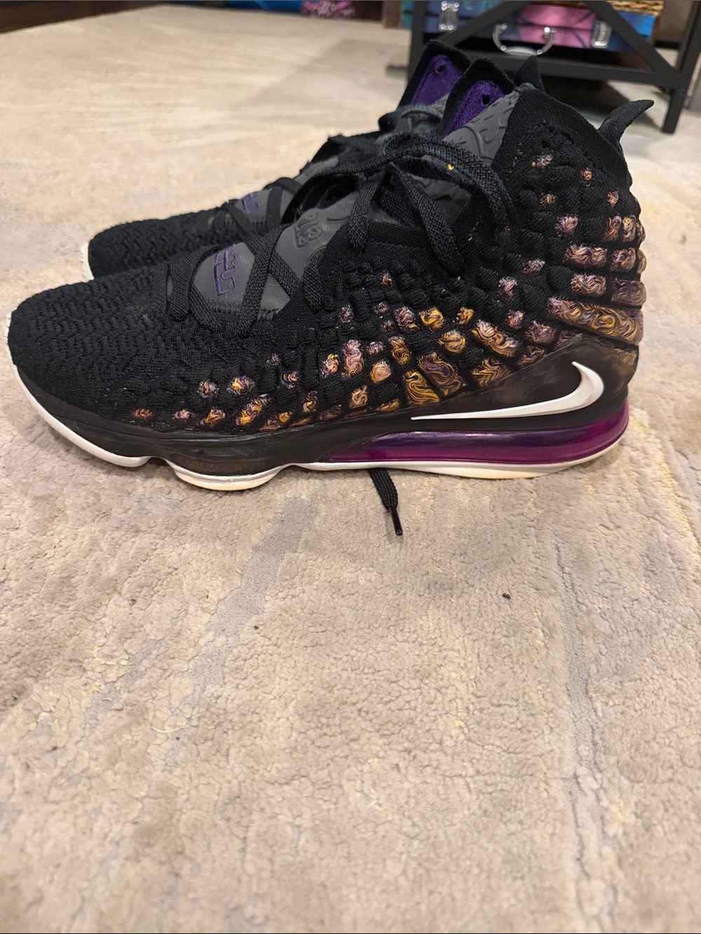 Nike LeBron 17 Lakers‎ BQ3177 004 Size12.5 US in GUc
